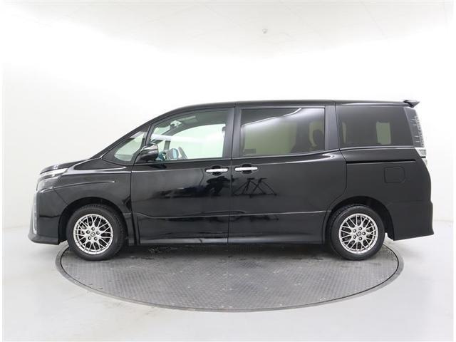 ヴォクシー ハイブリッドZS 煌III ワンセグ メモリーナビ ミュージックプレイヤー接続可 バックカメラ 衝突被害軽減システム ETC 両側電動スライド LEDヘッドランプ 乗車定員7人 3列シート ワンオーナー フルエアロ 記録簿(2枚目)