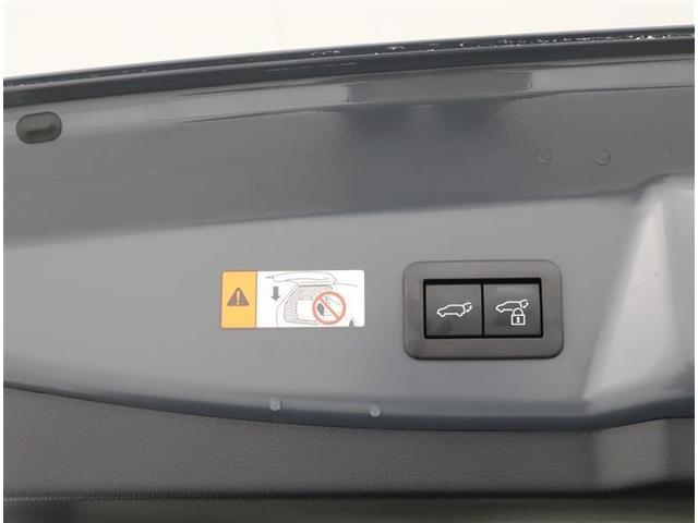 プリウス Z 1オーナー記録簿/ドラレコ/12.3型大画面Tコネクトナビ/全周囲カメラ/シートエアコン/ハンドルヒーター/パワーシート/パワーバックドア/1500W電源/DIミラー/BSM・RCTA・LDA/ETC(11枚目)