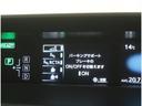 パワーウィンドウのスイッチです。運転席にいながら他の窓を開け閉めできる便利です。ロック機能も付いているのでお子様が悪戯して窓の操作も防げます！
