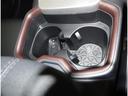カップホルダー！やはりしっかりしている純正の装備が良いですね！