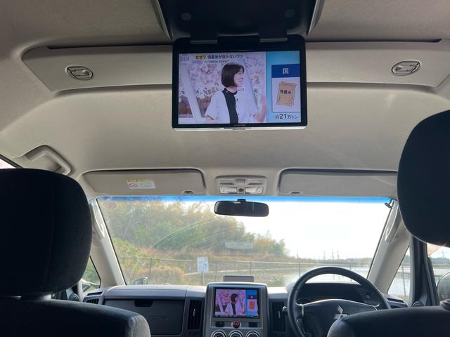 デリカＤ：５ Ｇ　パワーパッケージ　Ｇパワーパッケージ　ユーザー様買取車　車検２年　４インチリフトアップ　ＡＴタイヤ　４ＷＤ　フリップダウンモニター　ナビ　ＴＶ　バックカメラ　３列シート　オートエアコン　フルフラット　エアバック　ＥＴＣ（26枚目）