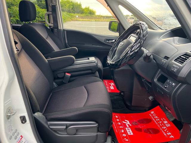 セレナ ハイウェイスター　Ｖセレクション　ユーザー様買取車　社外ナビ　ＴＶ　Ｂｌｕｅｔｏｏｔｈ　ＥＴＣ　バックカメラ　ドライブレコーダー　スマートキー　プッシュスタート　クルーズコントロール　ドアバイザー　車検２年　両側パワースライドドア（24枚目）