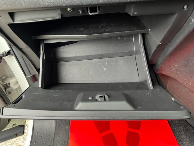 セレナ ハイウェイスター　Ｖセレクション　ユーザー様買取車　社外ナビ　ＴＶ　Ｂｌｕｅｔｏｏｔｈ　ＥＴＣ　バックカメラ　ドライブレコーダー　スマートキー　プッシュスタート　クルーズコントロール　ドアバイザー　車検２年　両側パワースライドドア（33枚目）