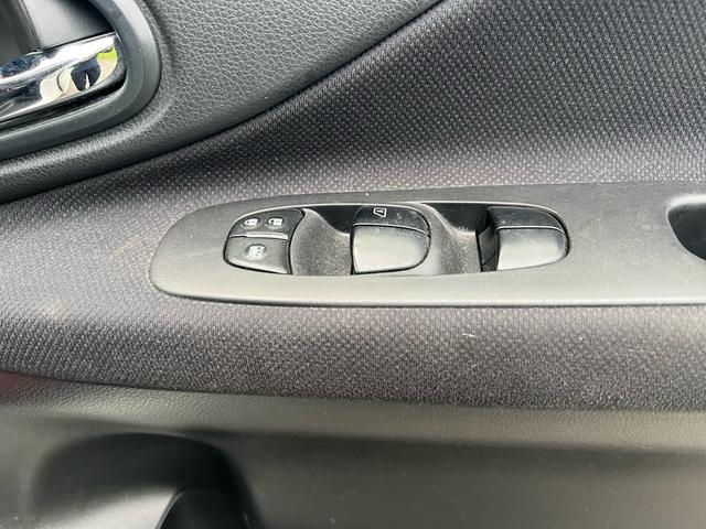 セレナ ハイウェイスター　Ｖセレクション　ユーザー様買取車　社外ナビ　ＴＶ　Ｂｌｕｅｔｏｏｔｈ　ＥＴＣ　バックカメラ　ドライブレコーダー　スマートキー　プッシュスタート　クルーズコントロール　ドアバイザー　車検２年　両側パワースライドドア（76枚目）