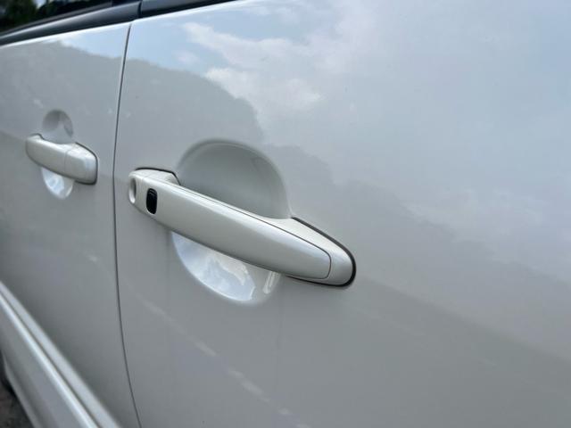 エスティマ アエラス レザーパッケージ ユーザー様買取車 ナビ TV Bluetooth バックモニター ETC スマートキー2本 革シート オットマン パワーシート シートヒーター 盗難防止システム HID 衝突安全ボディ ダブルエアコン(67枚目)