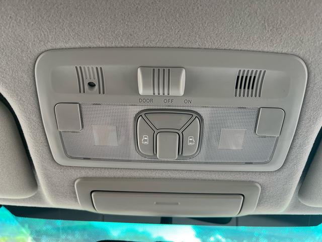 エスティマ アエラス レザーパッケージ ユーザー様買取車 ナビ TV Bluetooth バックモニター ETC スマートキー2本 革シート オットマン パワーシート シートヒーター 盗難防止システム HID 衝突安全ボディ ダブルエアコン(79枚目)