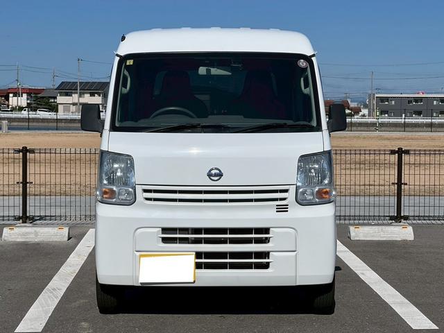 ＮＶ１００クリッパーバン ＤＸ　平成２９年式　クリッパーバン　ＭＴ　スペリアホワイト　　ＤＸ　ＥＴＣ　ドライブレコーダー　ＥＴＣ　ＡＭ／ＦＭラジオ　ＵＶカットガラス　走行距離８９７００キロ　車検令和８年１月（3枚目）