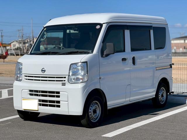 ＮＶ１００クリッパーバン ＤＸ　平成２９年式　クリッパーバン　ＭＴ　スペリアホワイト　　ＤＸ　ＥＴＣ　ドライブレコーダー　ＥＴＣ　ＡＭ／ＦＭラジオ　ＵＶカットガラス　走行距離８９７００キロ　車検令和８年１月（5枚目）