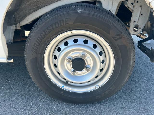 ＮＶ１００クリッパーバン ＤＸ　平成２９年式　クリッパーバン　ＭＴ　スペリアホワイト　　ＤＸ　ＥＴＣ　ドライブレコーダー　ＥＴＣ　ＡＭ／ＦＭラジオ　ＵＶカットガラス　走行距離８９７００キロ　車検令和８年１月（48枚目）