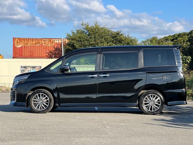 ヴォクシー ZS 煌II ユーザー様買取車 ナビ TV Bluetoothオーディオ CD DVD バックモニター フリップダウン ETC スマートキー2本 プッシュスタート オートエアコン オートマチックハイビーム ESC(10枚目)