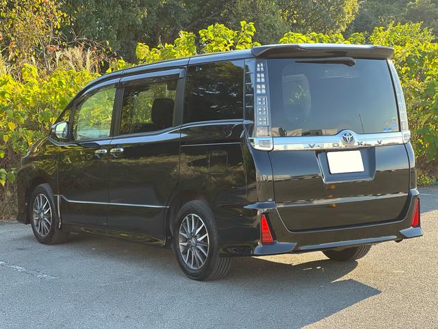 ヴォクシー ZS 煌II ユーザー様買取車 ナビ TV Bluetoothオーディオ CD DVD バックモニター フリップダウン ETC スマートキー2本 プッシュスタート オートエアコン オートマチックハイビーム ESC(13枚目)