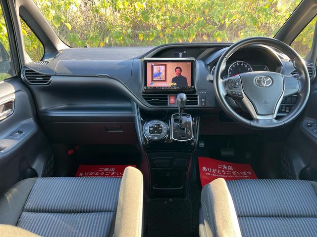 ヴォクシー ZS 煌II ユーザー様買取車 ナビ TV Bluetoothオーディオ CD DVD バックモニター フリップダウン ETC スマートキー2本 プッシュスタート オートエアコン オートマチックハイビーム ESC(14枚目)