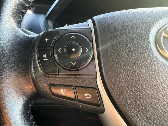 ヴォクシー ZS 煌II ユーザー様買取車 ナビ TV Bluetoothオーディオ CD DVD バックモニター フリップダウン ETC スマートキー2本 プッシュスタート オートエアコン オートマチックハイビーム ESC(17枚目)