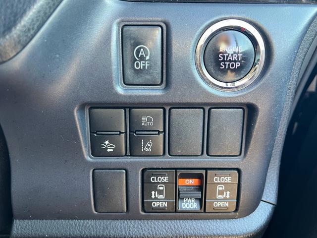 ヴォクシー ZS 煌II ユーザー様買取車 ナビ TV Bluetoothオーディオ CD DVD バックモニター フリップダウン ETC スマートキー2本 プッシュスタート オートエアコン オートマチックハイビーム ESC(30枚目)