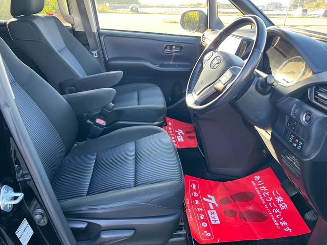 ヴォクシー ZS 煌II ユーザー様買取車 ナビ TV Bluetoothオーディオ CD DVD バックモニター フリップダウン ETC スマートキー2本 プッシュスタート オートエアコン オートマチックハイビーム ESC(31枚目)