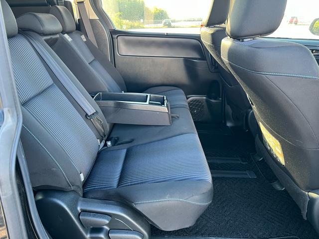 ヴォクシー ZS 煌II ユーザー様買取車 ナビ TV Bluetoothオーディオ CD DVD バックモニター フリップダウン ETC スマートキー2本 プッシュスタート オートエアコン オートマチックハイビーム ESC(32枚目)