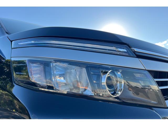 ヴォクシー ZS 煌II ユーザー様買取車 ナビ TV Bluetoothオーディオ CD DVD バックモニター フリップダウン ETC スマートキー2本 プッシュスタート オートエアコン オートマチックハイビーム ESC(49枚目)