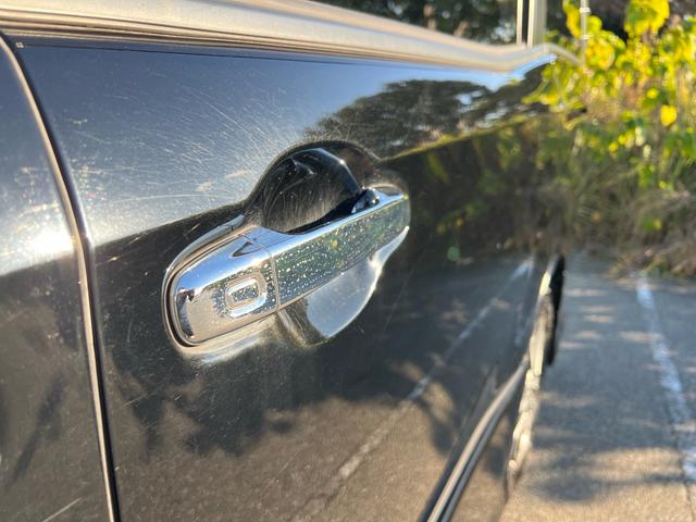 ヴォクシー ZS 煌II ユーザー様買取車 ナビ TV Bluetoothオーディオ CD DVD バックモニター フリップダウン ETC スマートキー2本 プッシュスタート オートエアコン オートマチックハイビーム ESC(68枚目)