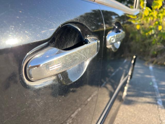 ヴォクシー ZS 煌II ユーザー様買取車 ナビ TV Bluetoothオーディオ CD DVD バックモニター フリップダウン ETC スマートキー2本 プッシュスタート オートエアコン オートマチックハイビーム ESC(69枚目)