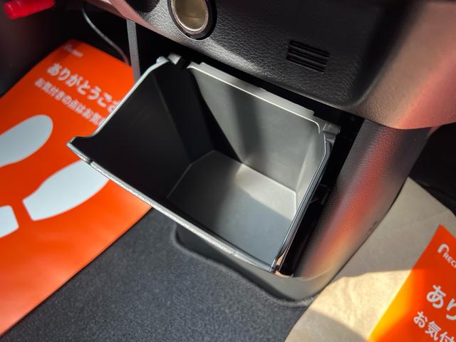 デリカミニ Ｔ　プレミアム　リミテッドエディション　アラウンドビューモニター　ナビ　ＴＶ　バックモニター　ダウンヒルアシストコントロール　ステアリングヒーター　シートヒーター　レーダークルーズコントロール　車線維持支援機能　オートマチック　スマートキー（28枚目）