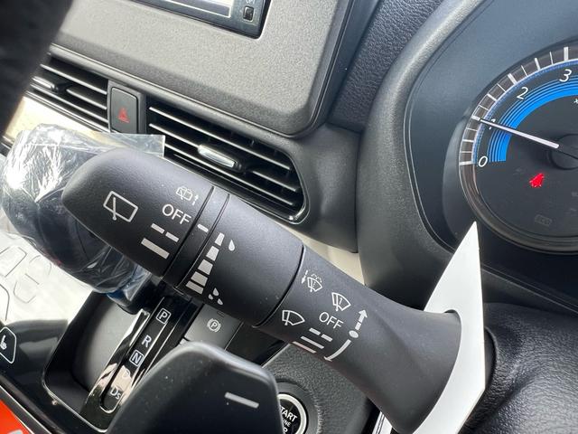 デリカミニ Ｔ　プレミアム　リミテッドエディション　アラウンドビューモニター　ナビ　ＴＶ　バックモニター　ダウンヒルアシストコントロール　ステアリングヒーター　シートヒーター　レーダークルーズコントロール　車線維持支援機能　オートマチック　スマートキー（29枚目）