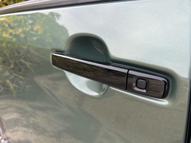 デリカミニ Ｔ　プレミアム　リミテッドエディション　アラウンドビューモニター　ナビ　ＴＶ　バックモニター　ダウンヒルアシストコントロール　ステアリングヒーター　シートヒーター　レーダークルーズコントロール　車線維持支援機能　オートマチック　スマートキー（70枚目）