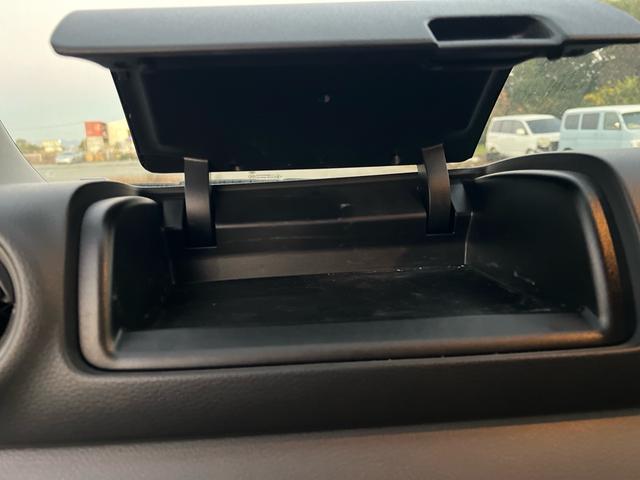 NV350キャラバンバン スーパーロングDX EXパック ユーザー様買取車 アラウンドビューモニター エマージェンシーブレーキ VDC フォグランプ ナビ TV Bluetooth バックモニター ETC オートエアコン キーレスエントリー(37枚目)