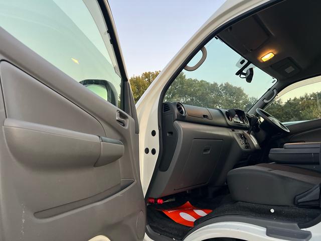 NV350キャラバンバン スーパーロングDX EXパック ユーザー様買取車 アラウンドビューモニター エマージェンシーブレーキ VDC フォグランプ ナビ TV Bluetooth バックモニター ETC オートエアコン キーレスエントリー(42枚目)