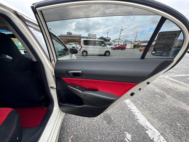 買取だけではありません！お車購入後も様々な場面でお客様のカーライフを支えます