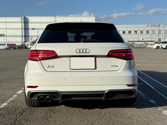 A3 スポーツバック1.4TFSIスポーツSラインパッケジ ナビ Bluetooth バックモニター ETC スマートキー2本 プッシュスタート アイドリングストップ オートエアコン オートライト オートマチックハイビーム HID ドライブレコーダー ABS(7枚目)