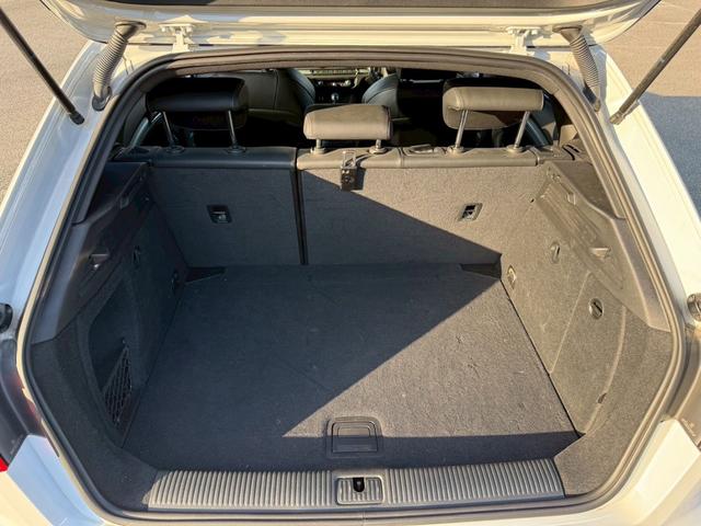 A3 スポーツバック1.4TFSIスポーツSラインパッケジ ナビ Bluetooth バックモニター ETC スマートキー2本 プッシュスタート アイドリングストップ オートエアコン オートライト オートマチックハイビーム HID ドライブレコーダー ABS(26枚目)