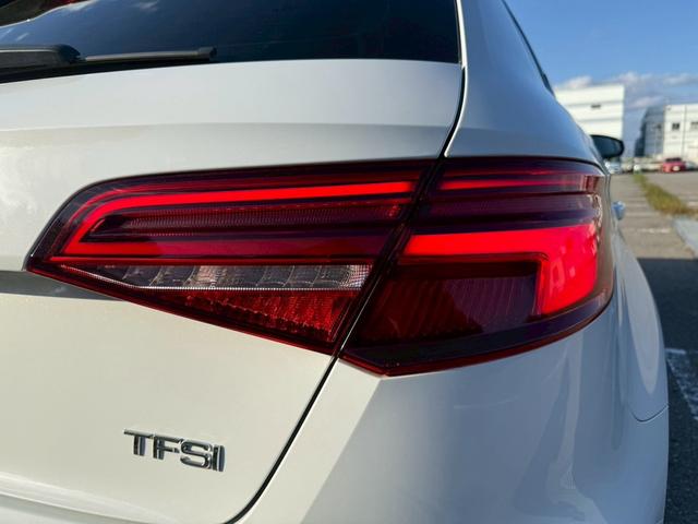 A3 スポーツバック1.4TFSIスポーツSラインパッケジ ナビ Bluetooth バックモニター ETC スマートキー2本 プッシュスタート アイドリングストップ オートエアコン オートライト オートマチックハイビーム HID ドライブレコーダー ABS(32枚目)