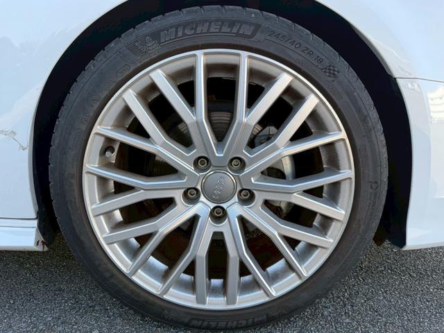 A3 スポーツバック1.4TFSIスポーツSラインパッケジ ナビ Bluetooth バックモニター ETC スマートキー2本 プッシュスタート アイドリングストップ オートエアコン オートライト オートマチックハイビーム HID ドライブレコーダー ABS(33枚目)