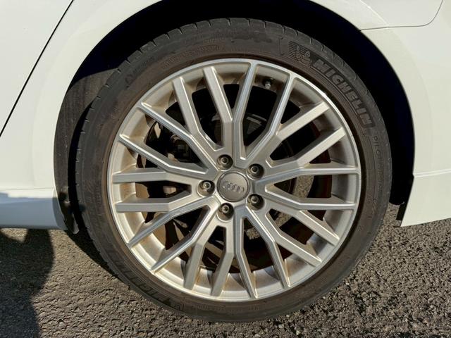 A3 スポーツバック1.4TFSIスポーツSラインパッケジ ナビ Bluetooth バックモニター ETC スマートキー2本 プッシュスタート アイドリングストップ オートエアコン オートライト オートマチックハイビーム HID ドライブレコーダー ABS(34枚目)