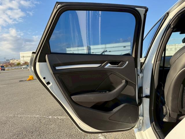 A3 スポーツバック1.4TFSIスポーツSラインパッケジ ナビ Bluetooth バックモニター ETC スマートキー2本 プッシュスタート アイドリングストップ オートエアコン オートライト オートマチックハイビーム HID ドライブレコーダー ABS(74枚目)