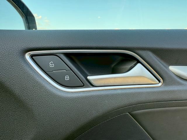 A3 スポーツバック1.4TFSIスポーツSラインパッケジ ナビ Bluetooth バックモニター ETC スマートキー2本 プッシュスタート アイドリングストップ オートエアコン オートライト オートマチックハイビーム HID ドライブレコーダー ABS(80枚目)