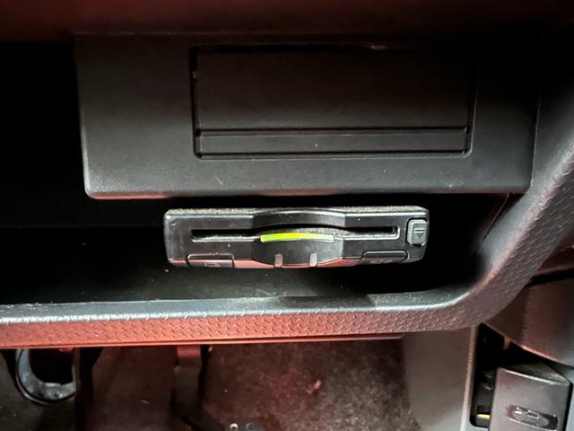 ハスラー G ユーザー様買取車 5MT 車検2年付き シートヒーター ETC アイドリングストップ キーレスエントリー 頸部衝撃緩和ヘッドレスト フルフラット 盗難防止システム 衝突安全ボディ ドアバイザー AAC(26枚目)