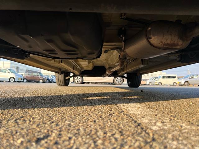 ハスラー G ユーザー様買取車 5MT 車検2年付き シートヒーター ETC アイドリングストップ キーレスエントリー 頸部衝撃緩和ヘッドレスト フルフラット 盗難防止システム 衝突安全ボディ ドアバイザー AAC(58枚目)