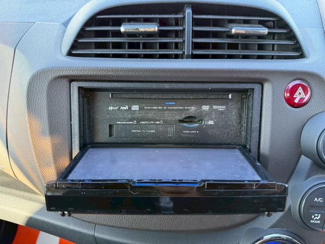 フィットシャトルハイブリッド ハイブリッド・スマートセレクション ユーザー様買取車 ナビ VSA ABS+TCS+横すべり抑制 HID アイドリングストップ 衝突安全ボディ 盗難防止システム スマートキー ECONモード オートクルーズコントロール オートエアコン(24枚目)