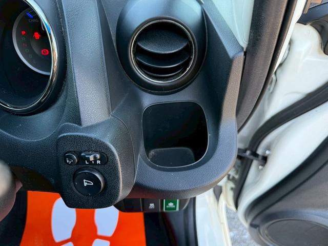 フィットシャトルハイブリッド ハイブリッド・スマートセレクション ユーザー様買取車 ナビ VSA ABS+TCS+横すべり抑制 HID アイドリングストップ 衝突安全ボディ 盗難防止システム スマートキー ECONモード オートクルーズコントロール オートエアコン(31枚目)