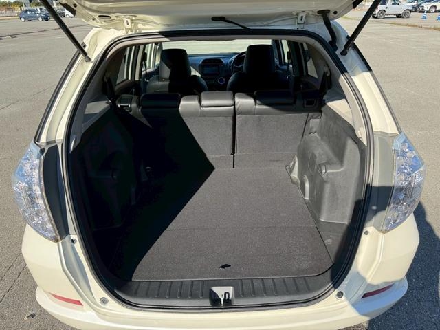 フィットシャトルハイブリッド ハイブリッド・スマートセレクション ユーザー様買取車 ナビ VSA ABS+TCS+横すべり抑制 HID アイドリングストップ 衝突安全ボディ 盗難防止システム スマートキー ECONモード オートクルーズコントロール オートエアコン(39枚目)