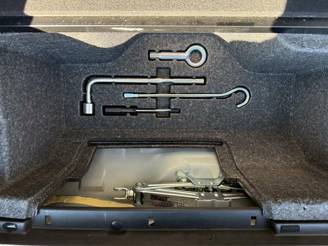 フィットシャトルハイブリッド ハイブリッド・スマートセレクション ユーザー様買取車 ナビ VSA ABS+TCS+横すべり抑制 HID アイドリングストップ 衝突安全ボディ 盗難防止システム スマートキー ECONモード オートクルーズコントロール オートエアコン(42枚目)