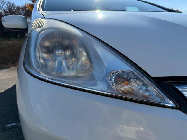 フィットシャトルハイブリッド ハイブリッド・スマートセレクション ユーザー様買取車 ナビ VSA ABS+TCS+横すべり抑制 HID アイドリングストップ 衝突安全ボディ 盗難防止システム スマートキー ECONモード オートクルーズコントロール オートエアコン(46枚目)