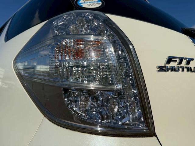 フィットシャトルハイブリッド ハイブリッド・スマートセレクション ユーザー様買取車 ナビ VSA ABS+TCS+横すべり抑制 HID アイドリングストップ 衝突安全ボディ 盗難防止システム スマートキー ECONモード オートクルーズコントロール オートエアコン(51枚目)