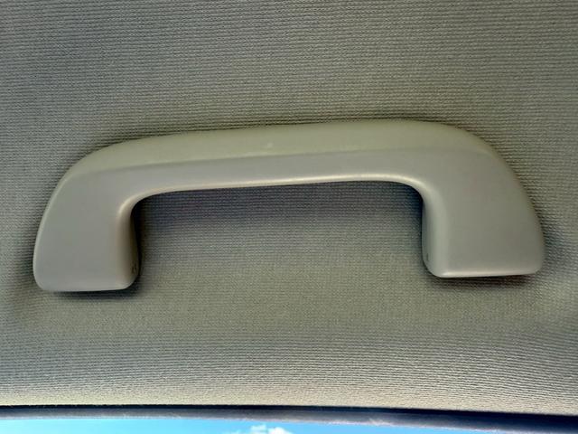 フィットシャトルハイブリッド ハイブリッド・スマートセレクション ユーザー様買取車 ナビ VSA ABS+TCS+横すべり抑制 HID アイドリングストップ 衝突安全ボディ 盗難防止システム スマートキー ECONモード オートクルーズコントロール オートエアコン(75枚目)