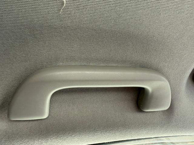 フィットシャトルハイブリッド ハイブリッド・スマートセレクション ユーザー様買取車 ナビ VSA ABS+TCS+横すべり抑制 HID アイドリングストップ 衝突安全ボディ 盗難防止システム スマートキー ECONモード オートクルーズコントロール オートエアコン(77枚目)