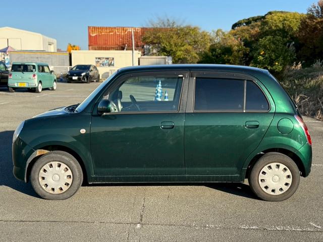 ミラジーノ Ｌ　ユーザー様買取車　キーレスエントリー　盗難防止システム　衝突安全ボディ　エアコン　パワーステアリング　運転席助手席エアバック　パワーウインドウ　ＥＴＣ　ＣＤ　ＡＭ　ＦＭ　ドアバイザー　４ＡＴ（9枚目）