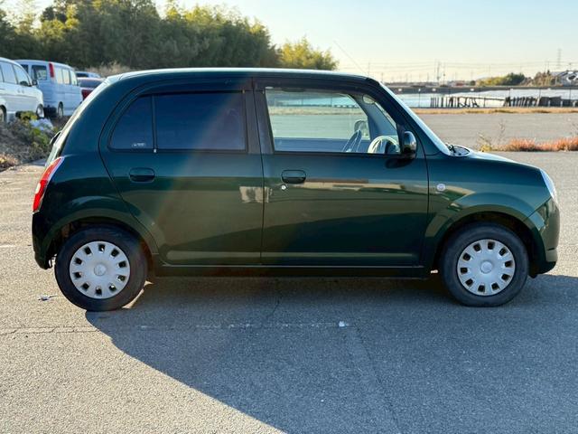 ミラジーノ Ｌ　ユーザー様買取車　キーレスエントリー　盗難防止システム　衝突安全ボディ　エアコン　パワーステアリング　運転席助手席エアバック　パワーウインドウ　ＥＴＣ　ＣＤ　ＡＭ　ＦＭ　ドアバイザー　４ＡＴ（10枚目）