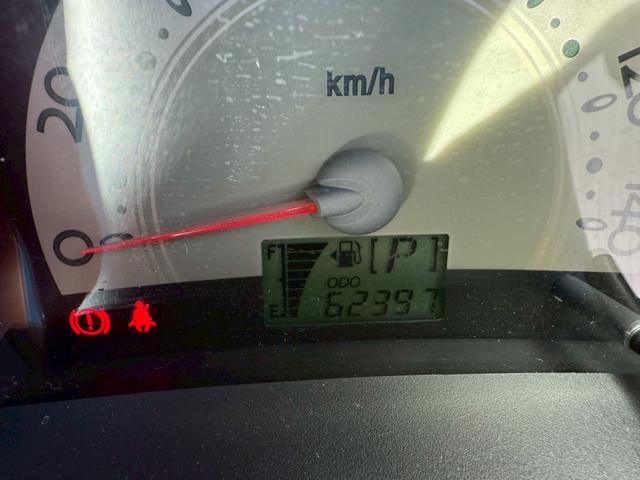 ミラジーノ Ｌ　ユーザー様買取車　キーレスエントリー　盗難防止システム　衝突安全ボディ　エアコン　パワーステアリング　運転席助手席エアバック　パワーウインドウ　ＥＴＣ　ＣＤ　ＡＭ　ＦＭ　ドアバイザー　４ＡＴ（19枚目）