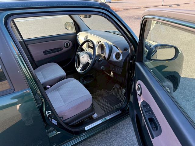 ミラジーノ Ｌ　ユーザー様買取車　キーレスエントリー　盗難防止システム　衝突安全ボディ　エアコン　パワーステアリング　運転席助手席エアバック　パワーウインドウ　ＥＴＣ　ＣＤ　ＡＭ　ＦＭ　ドアバイザー　４ＡＴ（30枚目）